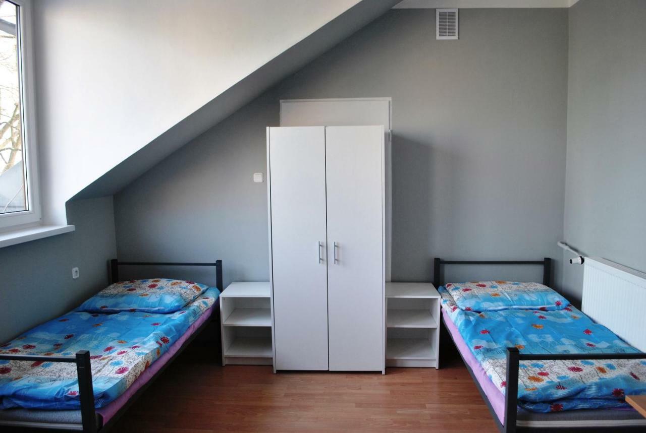 Hostel Pod Topolami Zielona Góra Dış mekan fotoğraf