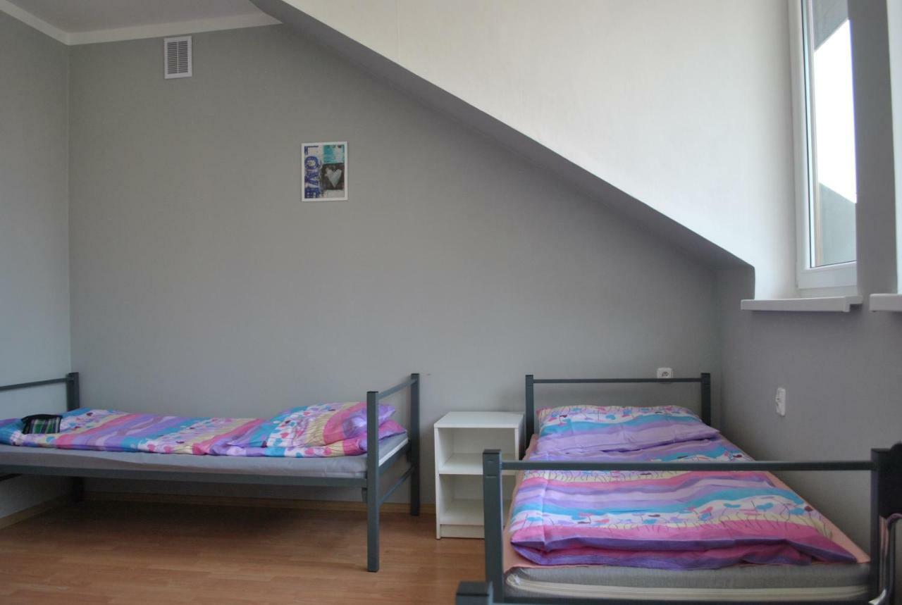 Hostel Pod Topolami Zielona Góra Dış mekan fotoğraf