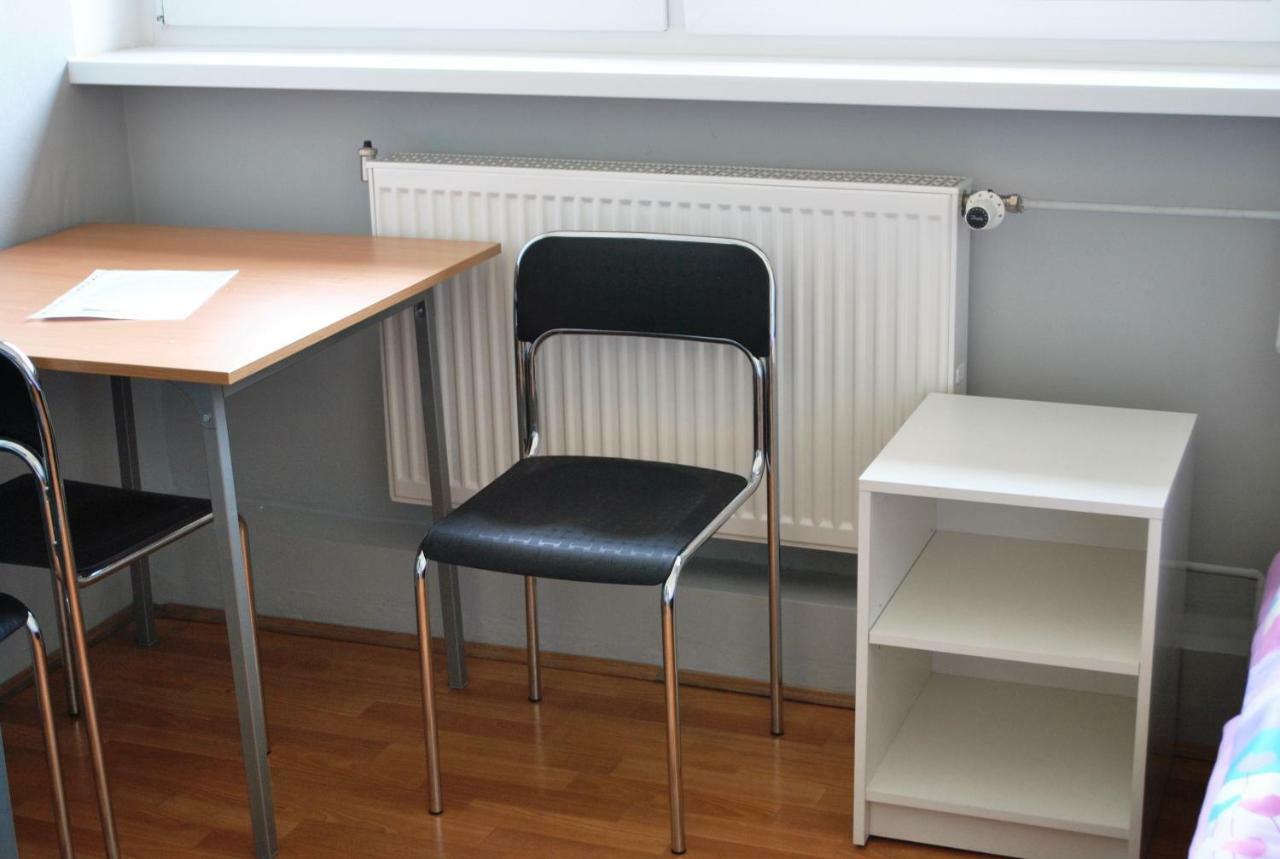 Hostel Pod Topolami Zielona Góra Dış mekan fotoğraf