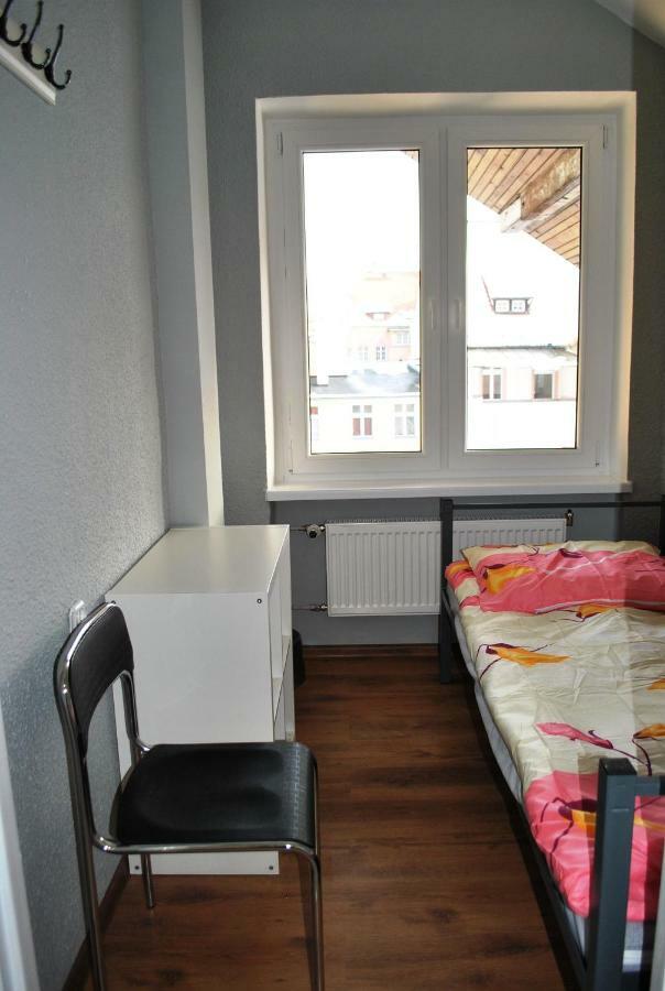 Hostel Pod Topolami Zielona Góra Dış mekan fotoğraf